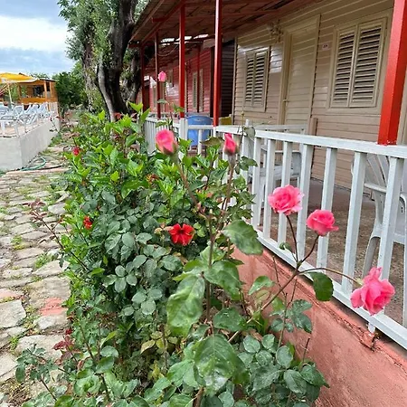 Готель Toll Garden Сіде