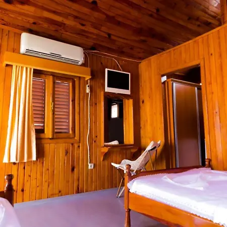 Toll Garden Hotel 3*