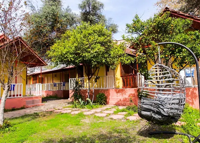 Hotel Toll Garden Side