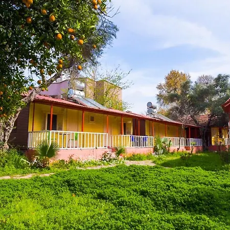 Toll Garden Hotel 3*